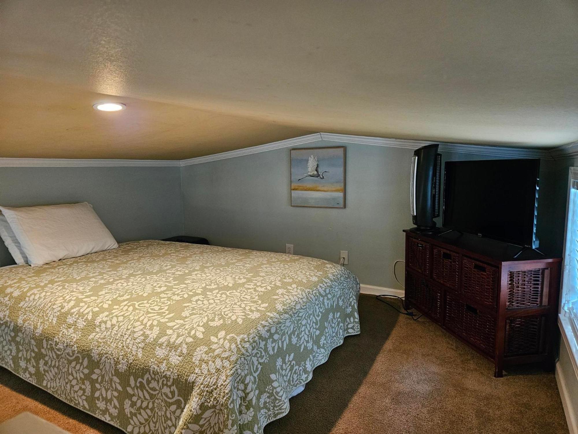 Отель Live Oak Landing Freeport Экстерьер фото
