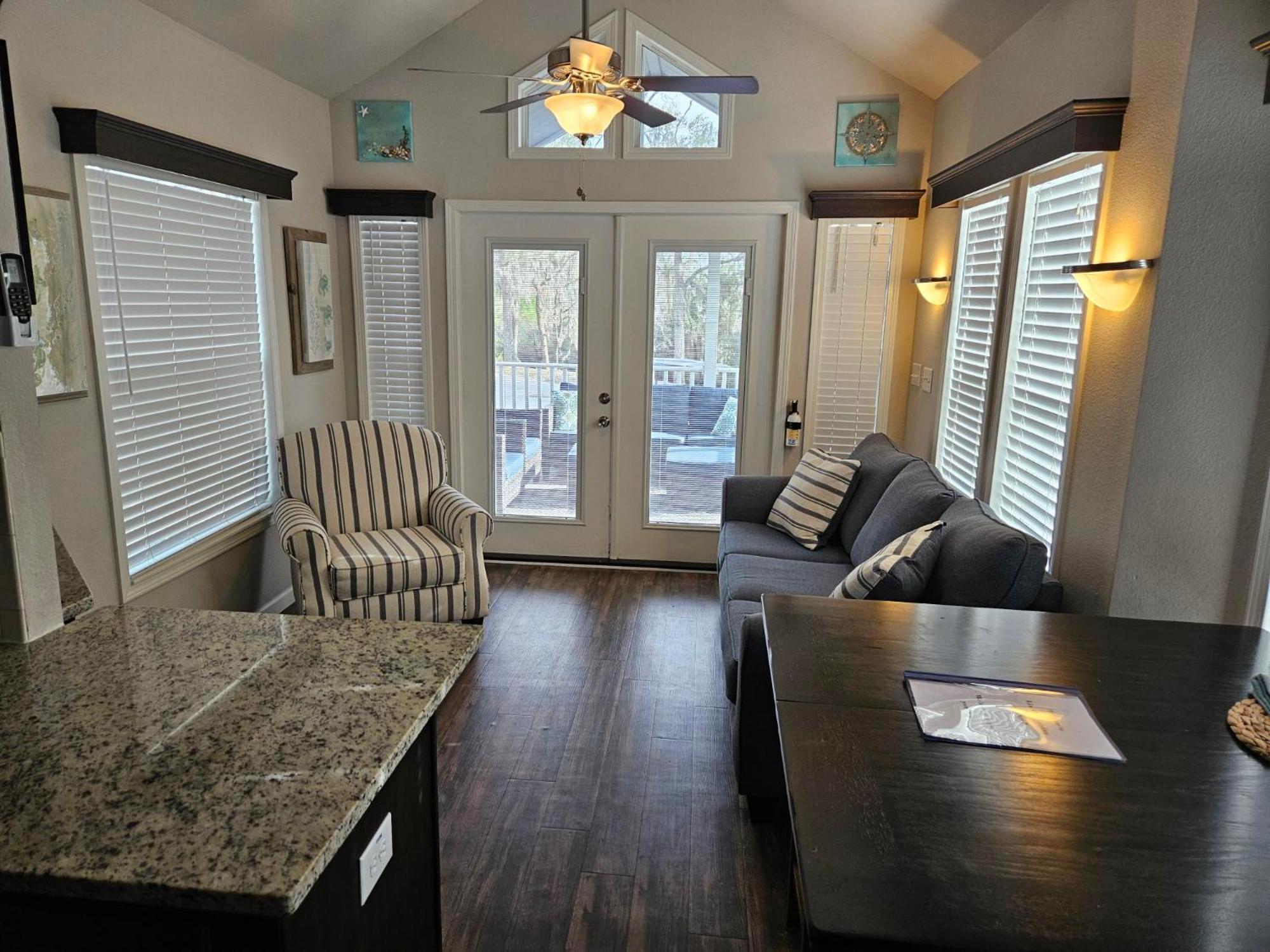 Отель Live Oak Landing Freeport Экстерьер фото