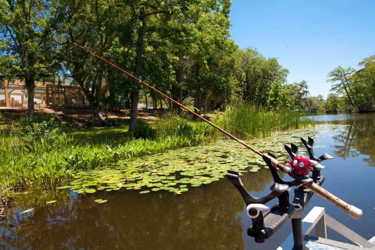 Отель Live Oak Landing Freeport Экстерьер фото
