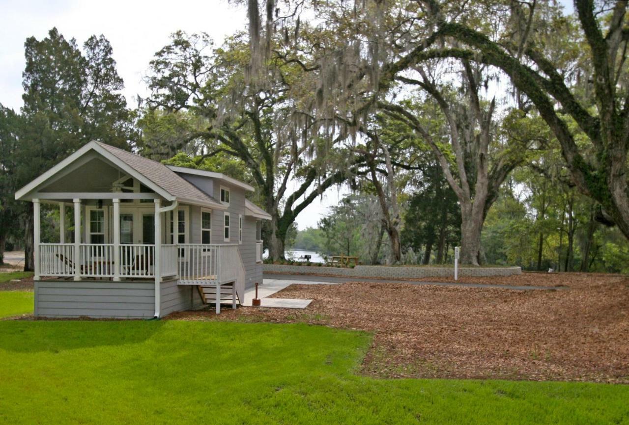 Отель Live Oak Landing Freeport Экстерьер фото