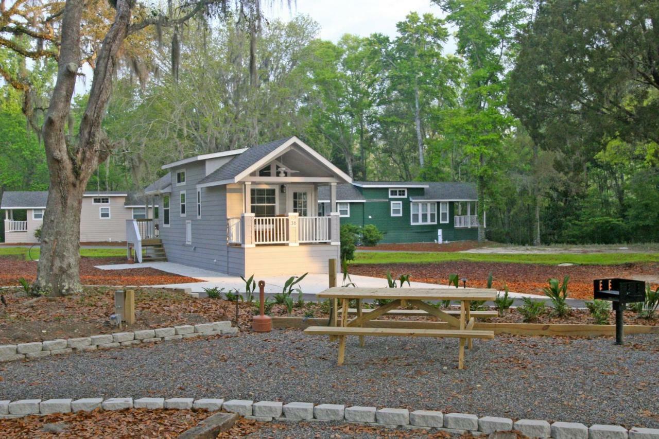 Отель Live Oak Landing Freeport Экстерьер фото
